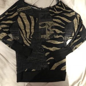 Cute off the shoulder long sleeve sweater size S